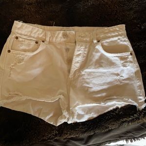 White denim Zara shorts
